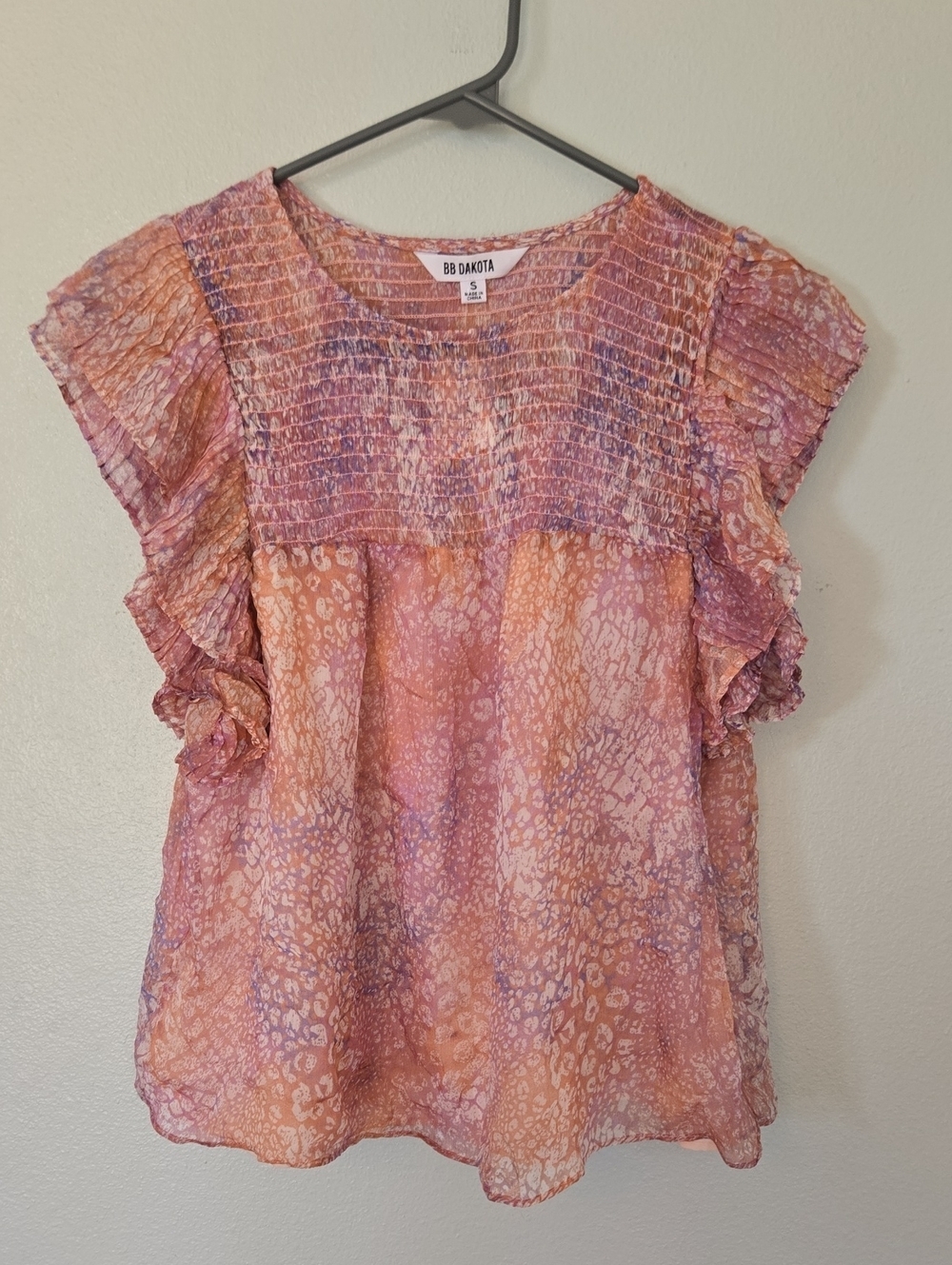 BB Dakota | NWT Pink Dreams Are Made Of Ruffle Sleeve Top Size Small